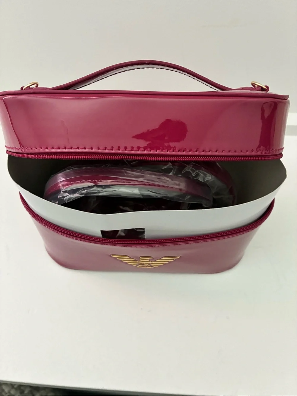 Emporio Armani Burgundy: Leather Style Travel Bag